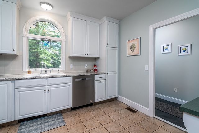 475 Woodruff Avenue, South Kingstown, RI 02879