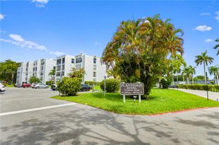 6901 Cypress Rd B18, Plantation, FL 33317