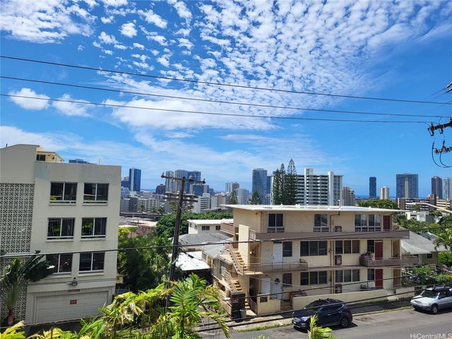 1560 Thurston Avenue 303, Honolulu, HI 96822