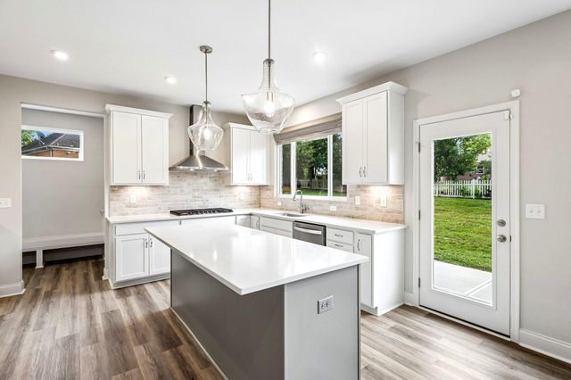 3135 Chipping Camden, Latonia, KY 41015