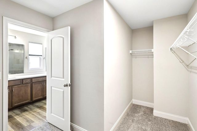 3135 Chipping Camden, Latonia, KY 41015
