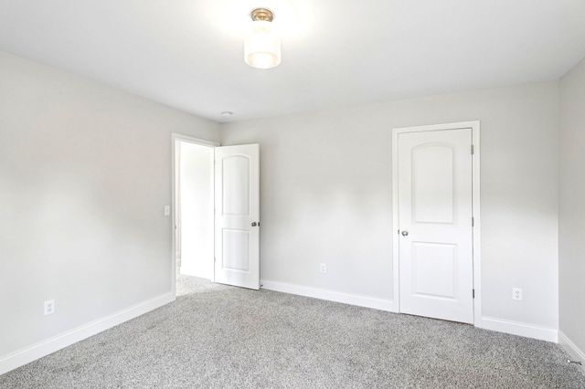 3135 Chipping Camden, Latonia, KY 41015