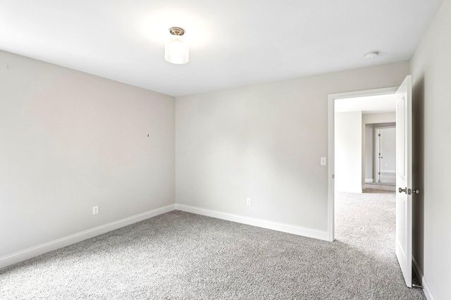 3135 Chipping Camden, Latonia, KY 41015