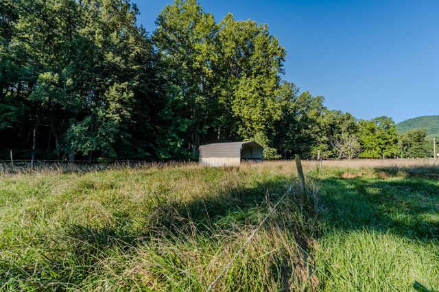 5502 Ridgelea RD, Roanoke, VA 24018