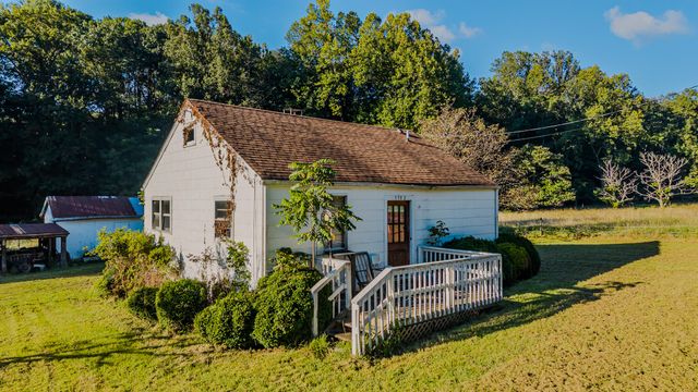 5502 Ridgelea RD, Roanoke, VA 24018