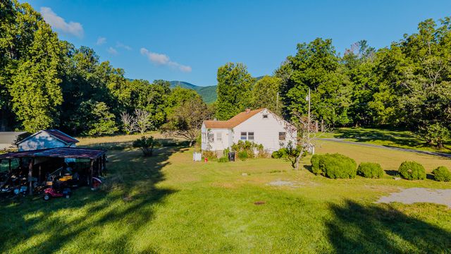 5502 Ridgelea RD, Roanoke, VA 24018