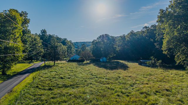 5502 Ridgelea RD, Roanoke, VA 24018