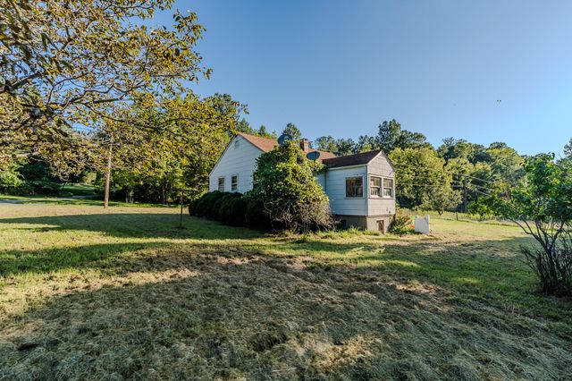 5502 Ridgelea RD, Roanoke, VA 24018