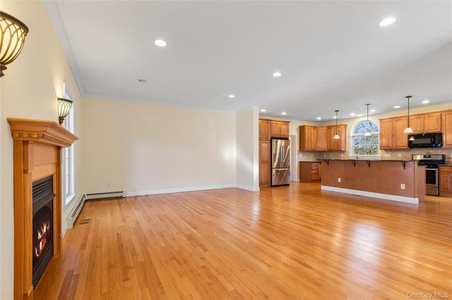 243 Knollwood Avenue, Mamaroneck, NY 10543