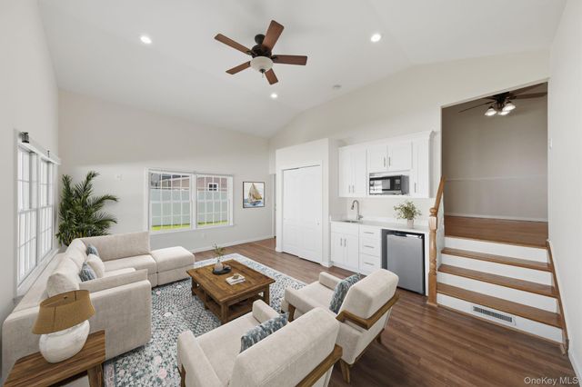 327 Broadway, Port Jefferson Station, NY 11776