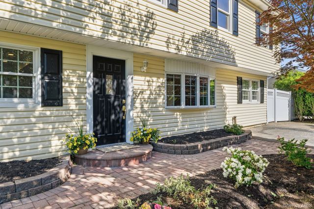 327 Broadway, Port Jefferson Station, NY 11776