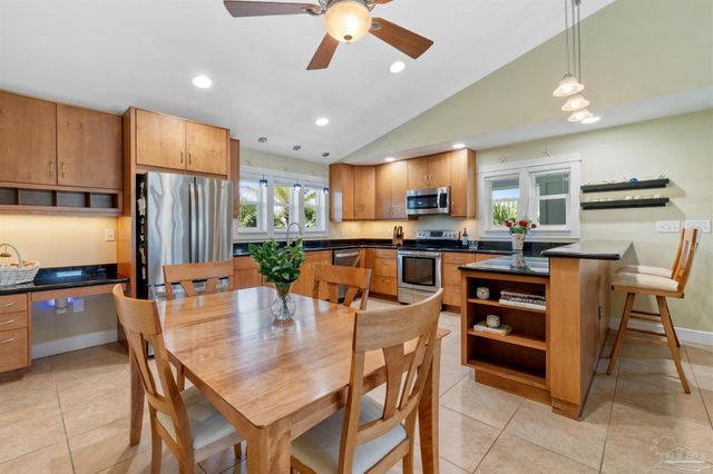 808 Via Deluna Dr, Pensacola Beach, FL 32561