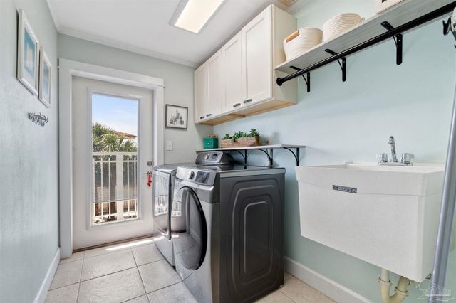 808 Via Deluna Dr, Pensacola Beach, FL 32561