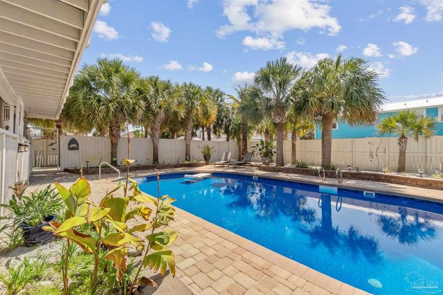 808 Via Deluna Dr, Pensacola Beach, FL 32561