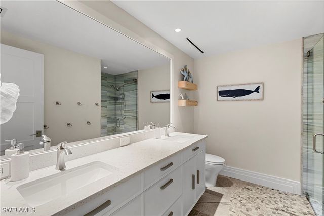 221 Aqua CT, Naples, FL 34102