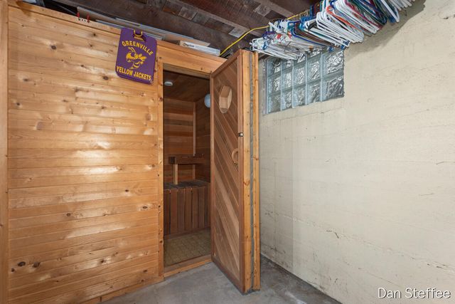 609 S Franklin Street, Greenville, MI 48838