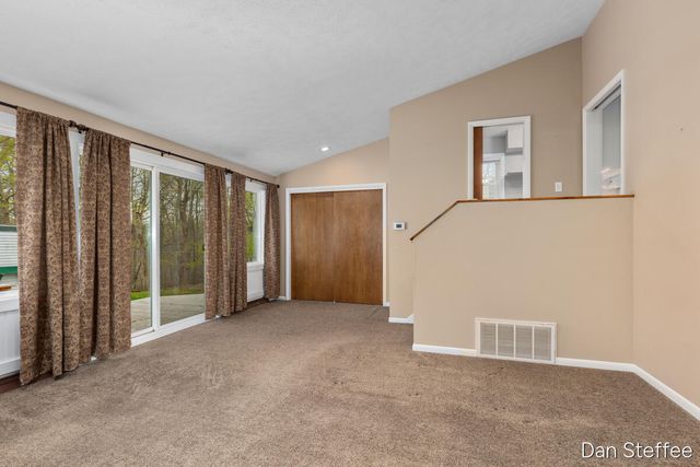 609 S Franklin Street, Greenville, MI 48838