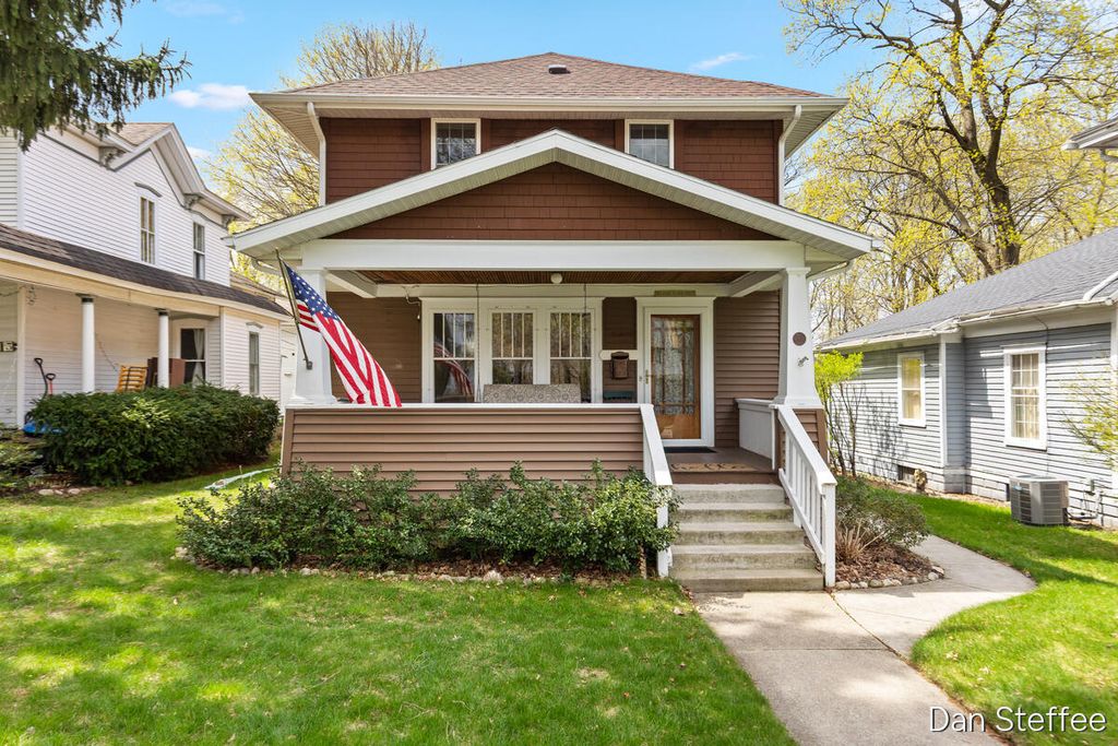 609 S Franklin Street, Greenville, MI 48838