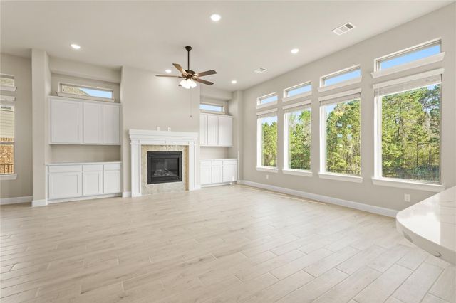 294 Peninsula Point Drive, Montgomery, TX 77356