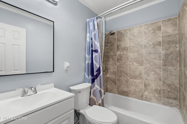 320 Bays Mountain Rd, Knoxville, TN 37920