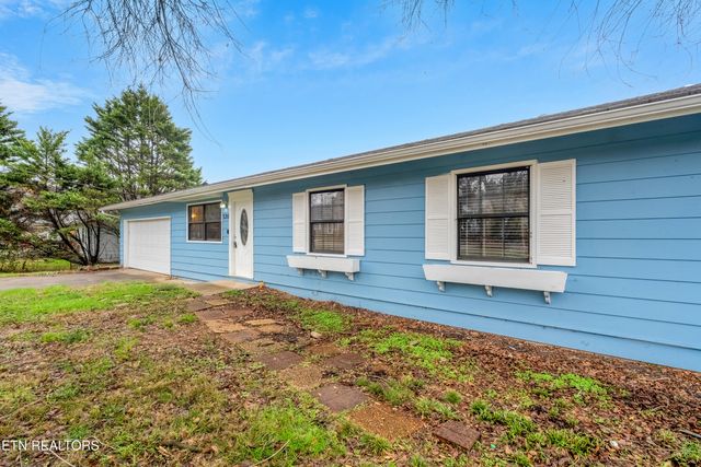 320 Bays Mountain Rd, Knoxville, TN 37920