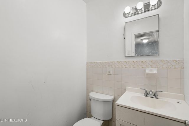 320 Bays Mountain Rd, Knoxville, TN 37920