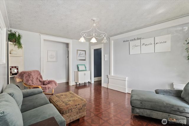 3732 Rockefeller Avenue, Everett, WA 98201