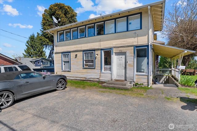 3732 Rockefeller Avenue, Everett, WA 98201