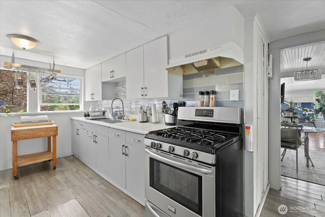 3732 Rockefeller Avenue, Everett, WA 98201