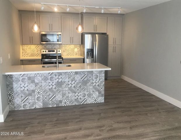 3338 N 67TH Street, Scottsdale, AZ 85251