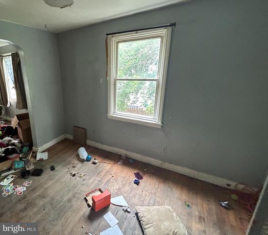 4407 RIDGE DR, Baltimore, MD 21229