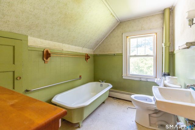386 Parker Street, Manchester, CT 06042
