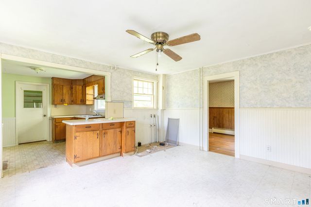 386 Parker Street, Manchester, CT 06042
