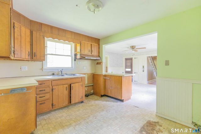 386 Parker Street, Manchester, CT 06042
