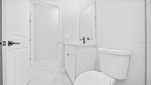 25 DIPLOMAT PARKWAY E, Cape Coral, FL 33909