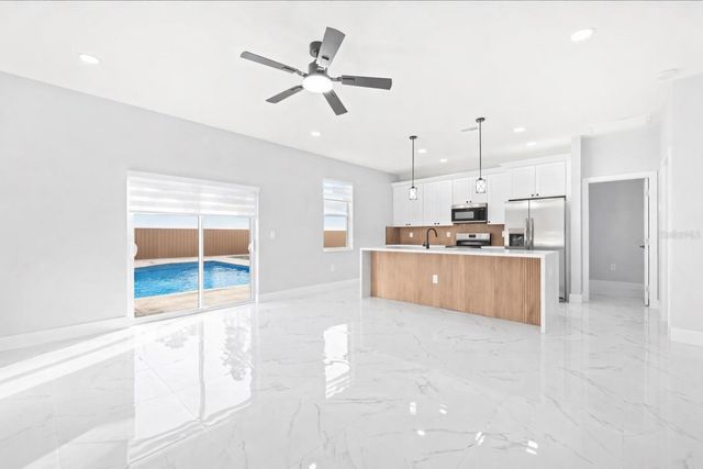 25 DIPLOMAT PARKWAY E, Cape Coral, FL 33909