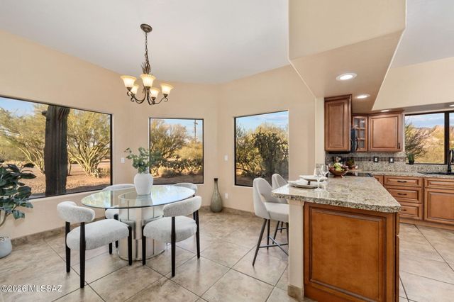 12801 N Kingair Drive, Oro Valley, AZ 85755