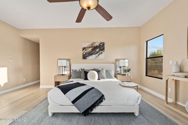 12801 N Kingair Drive, Oro Valley, AZ 85755