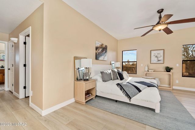 12801 N Kingair Drive, Oro Valley, AZ 85755