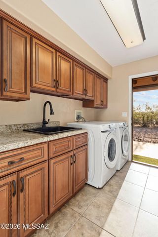 12801 N Kingair Drive, Oro Valley, AZ 85755