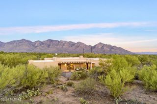 12801 N Kingair Drive, Oro Valley, AZ 85755