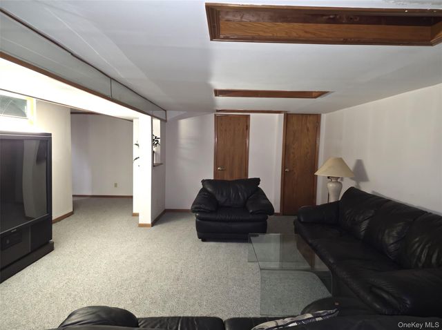 147 Miller Road, Hicksville, NY 11801