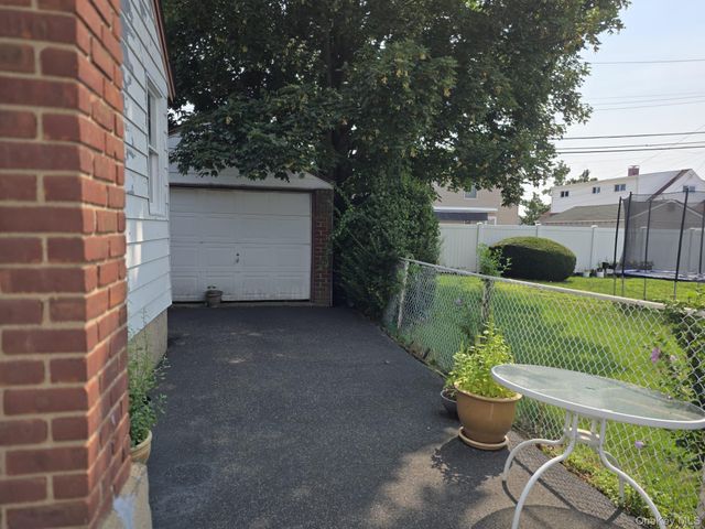 147 Miller Road, Hicksville, NY 11801