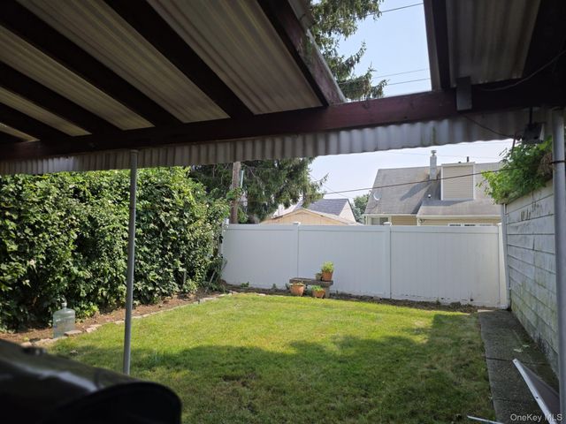 147 Miller Road, Hicksville, NY 11801