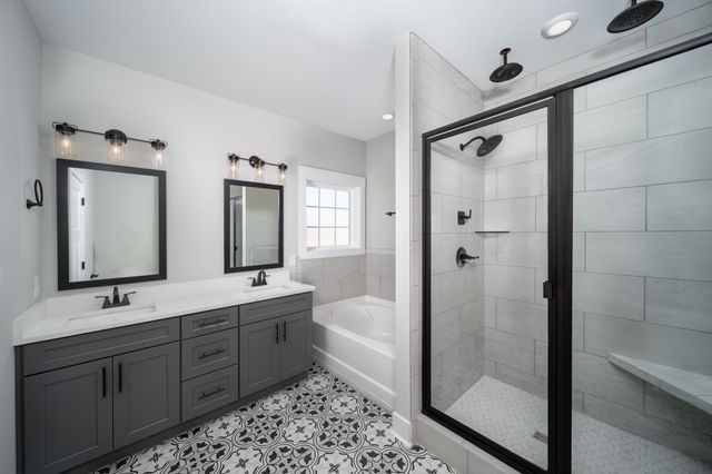 317 Galway Dr, Clarksville, TN 37042