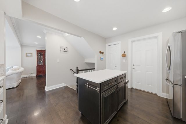 1840 Golf View Drive, Bartlett, IL 60103