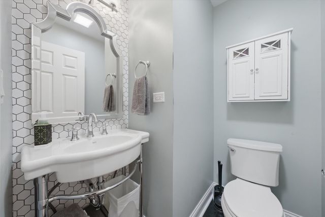 1840 Golf View Drive, Bartlett, IL 60103