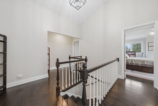 1840 Golf View Drive, Bartlett, IL 60103