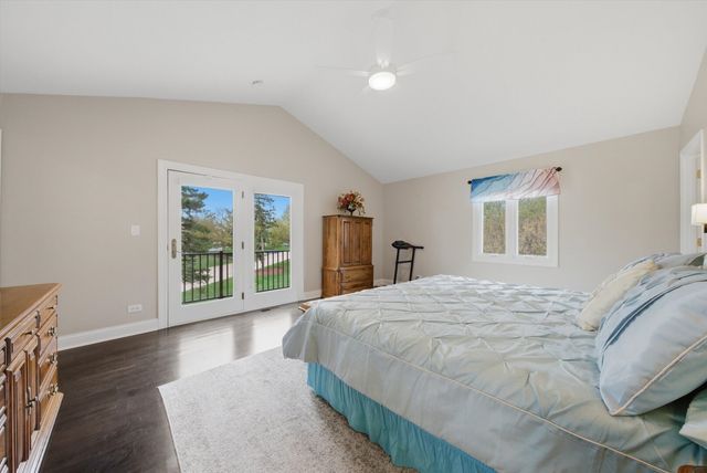 1840 Golf View Drive, Bartlett, IL 60103