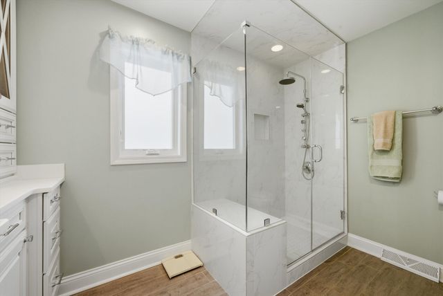 1840 Golf View Drive, Bartlett, IL 60103